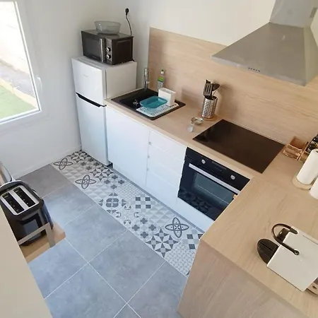 Immeuble Centre Saint-Medard-de-Guizieres